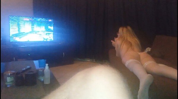 Free Use Daughter Playing Xbox HD 1080p